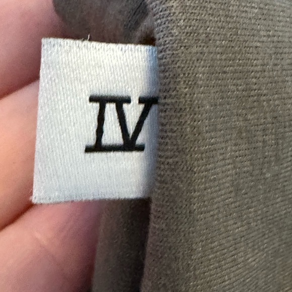 Imported Konny Baby bundle winter baby-wearing cover super plush and like new - Picture 5 of 13